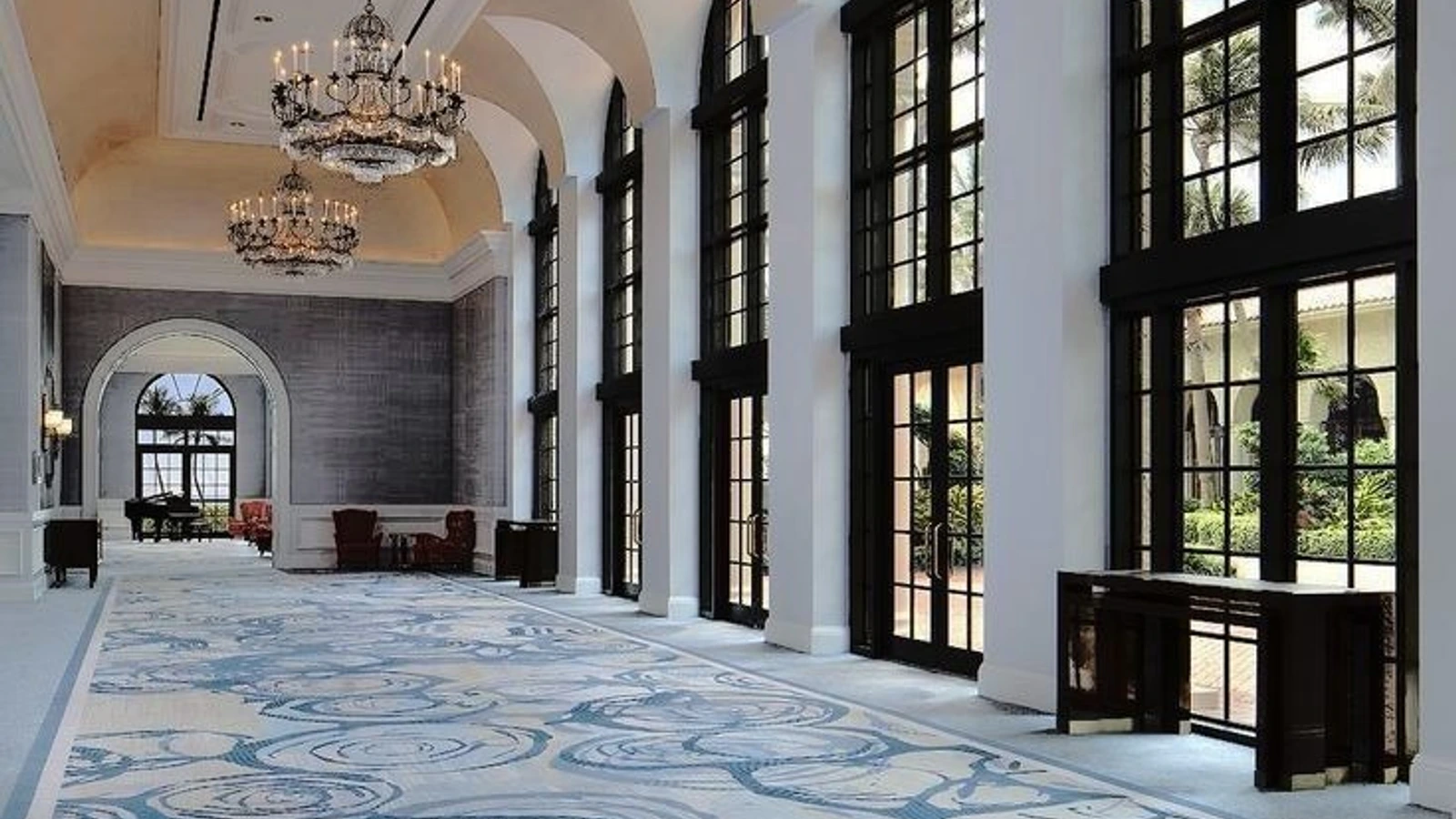 Karpet Custom Abstract Terpasang di Koridor Hotel Bintang 5 Modern Karpet Custom Abstract Terpasang di Koridor Hotel Bintang 5 Modern